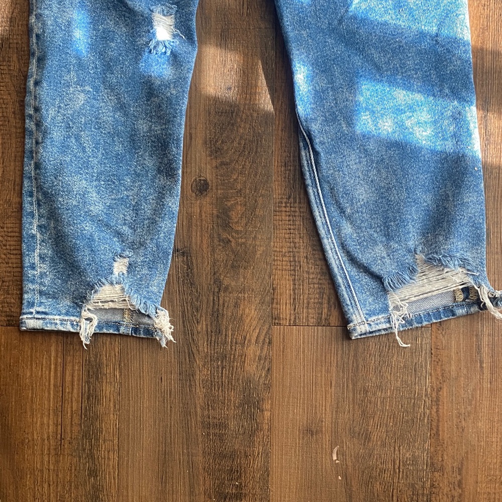 American Eagle Outfitters Distressed Denim Boyfriend Jeans - Picture 10 of 12